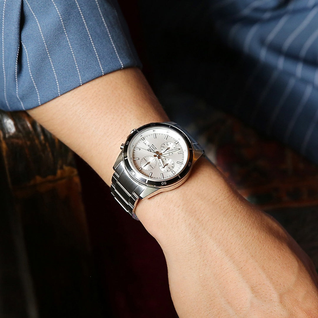 Casio Edifice Chronograph White Men's Watch | EFR-526D-7AVUDF