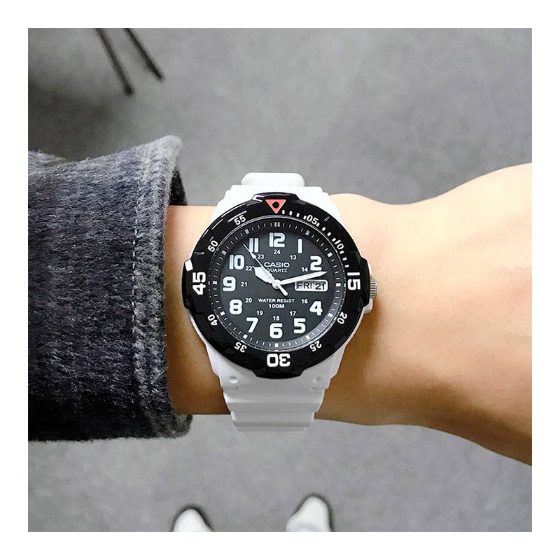 Casio Youth Analogue Resin Strap Men's Watch | MRW-200HC-7BVDF