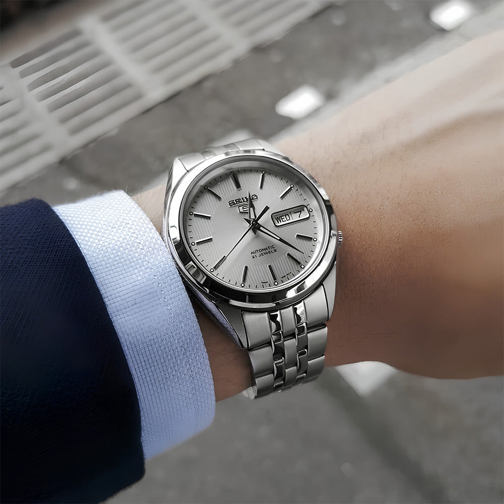 SEIKO 5 "21 JEWELS" SILVER DIAL AUTOMATIC WATCH SNKL15K1