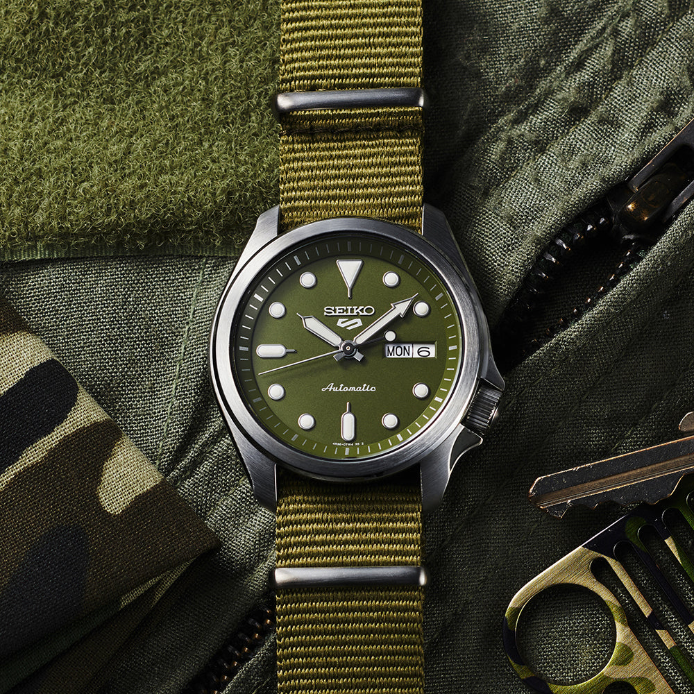 Seiko 5 Sports Men's Analogue Automatic Watch SRPE65K1