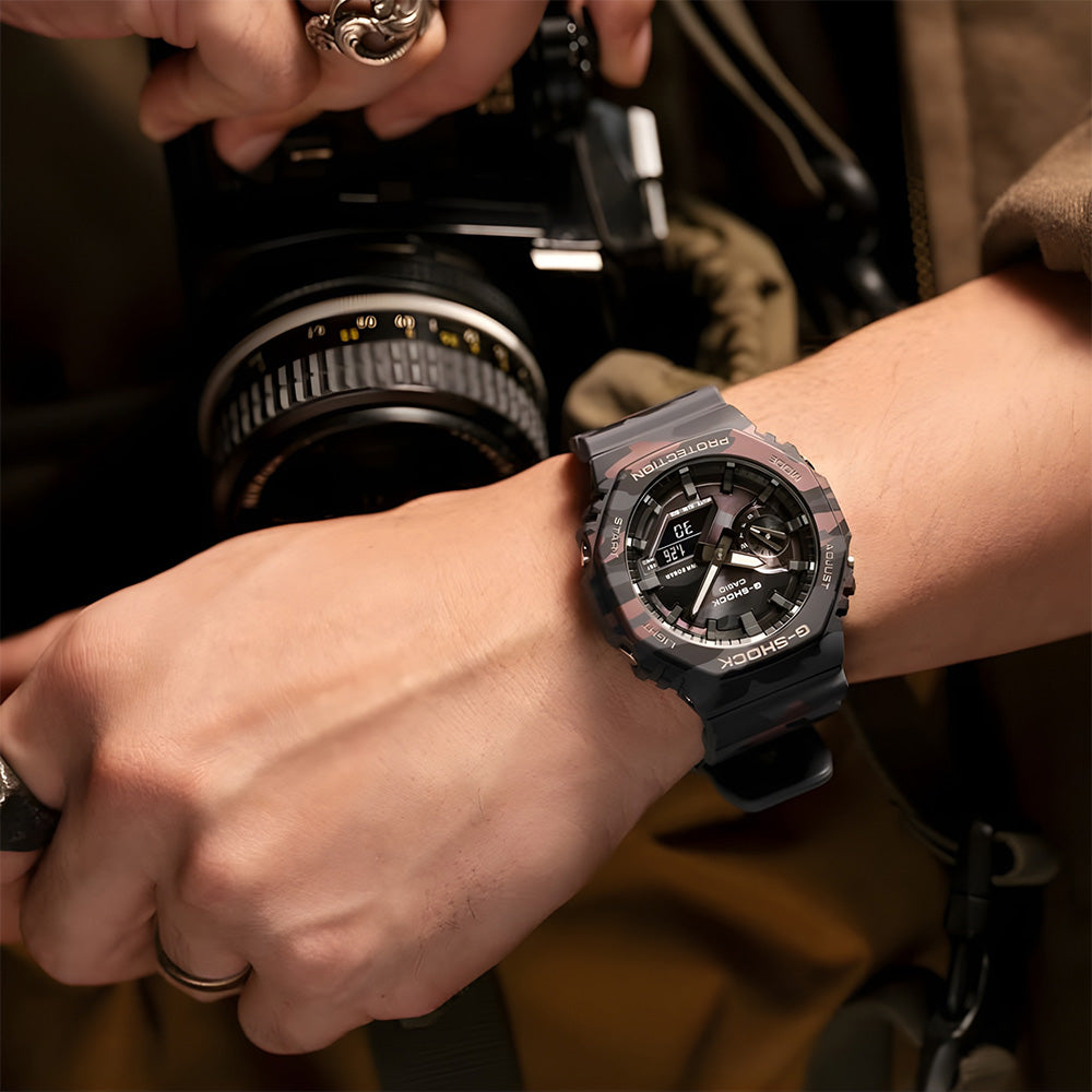 CASIO G-SHOCK CARBON CORE ANALOGUE-DIGITAL WATCH GA-2100CMD-8ADR