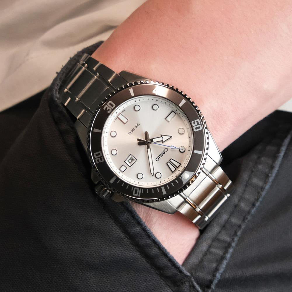 Casio Duro 200m Diver Silver Dial Watch MDV-107D-7AVDF