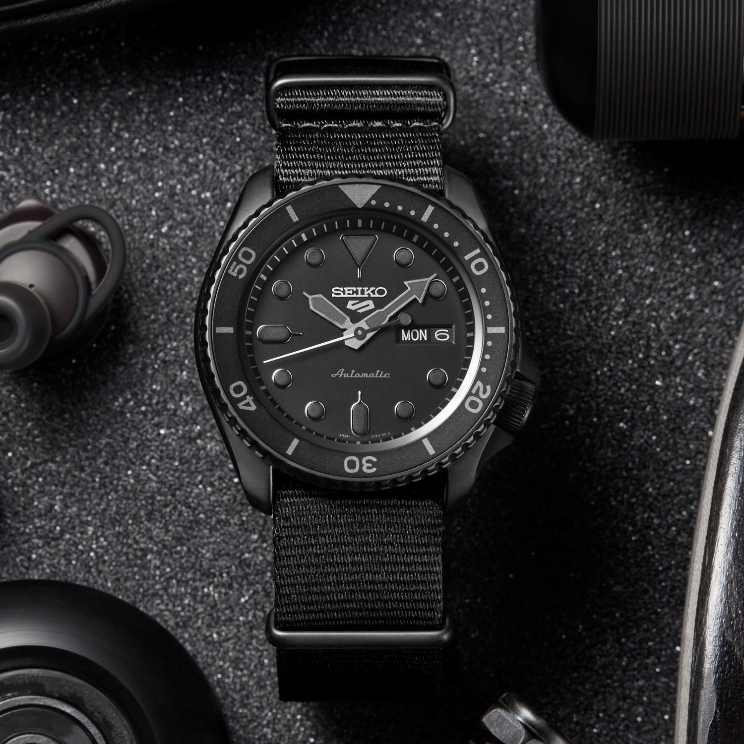 Seiko 5 Sports Men's Analogue Automatic Watch SRPD79K1