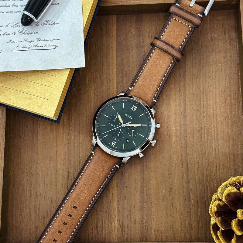 Fossil Neutra Chronograph Green Dial Men's Watch| FS5735