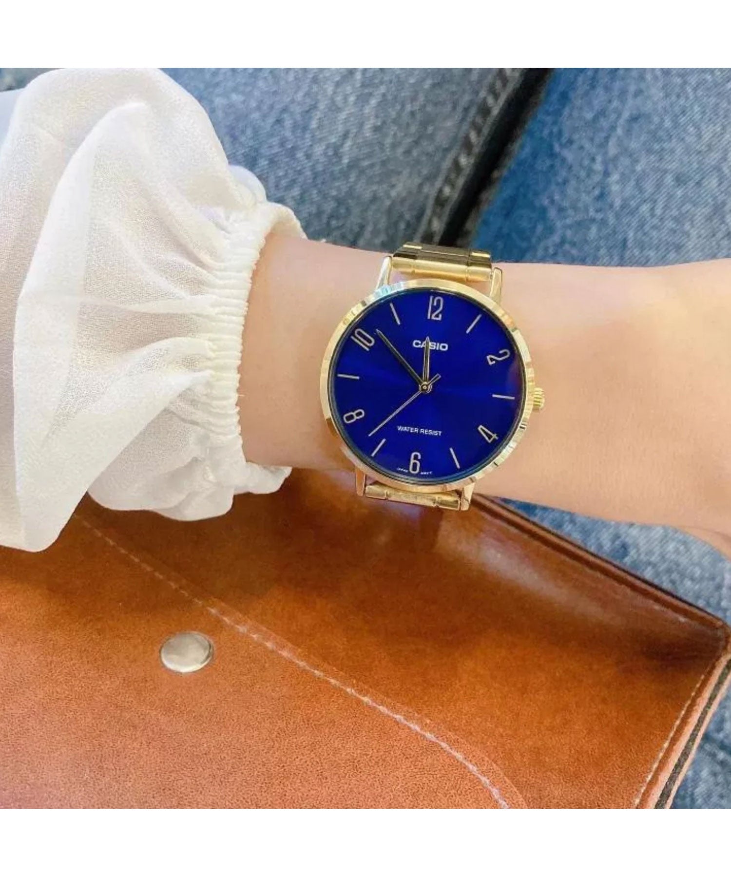 Casio Minimalistic Gold Tone Blue Dial Watch For Women LTP-VT01G-2BUDF