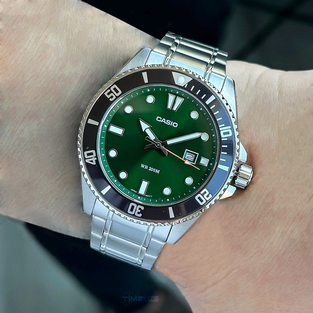 Casio Enticer Green Dial Stainless Steel Men's Watch | MDV-107D-3A2VDF