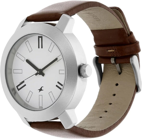 Fastrack Men's Casual White Dial Leather Strap Watch NP3120SL01