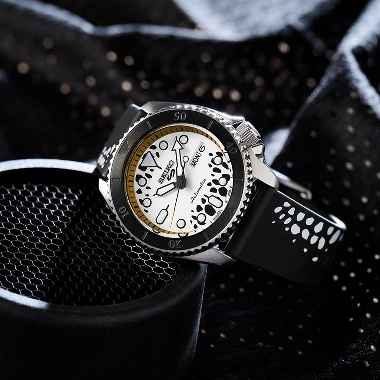 Seiko 5 One Piece Trafalgar D. Water Law Limited Edition Watch| SRPH63