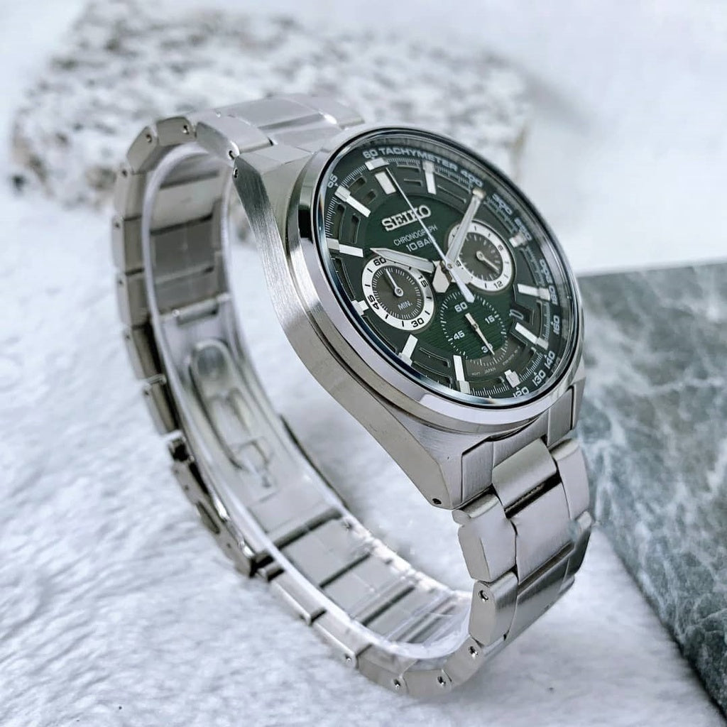 Seiko Men's Collection Analog Green Dial Watch SSB405P1