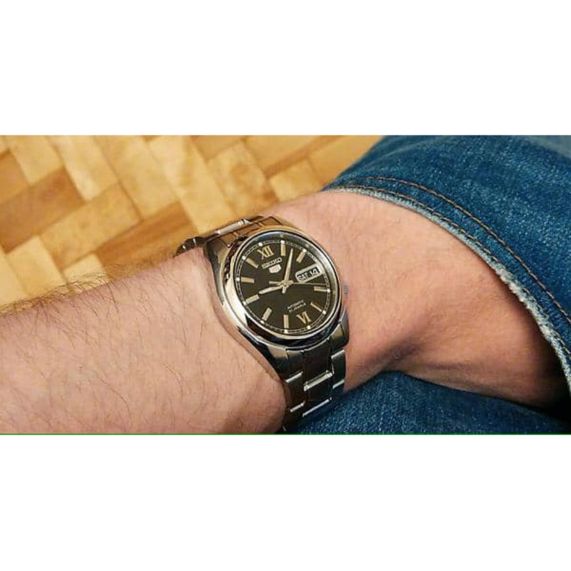 Seiko 5 "21 Jewels" Black Dial Automatic Watch for Men SNKL55K1